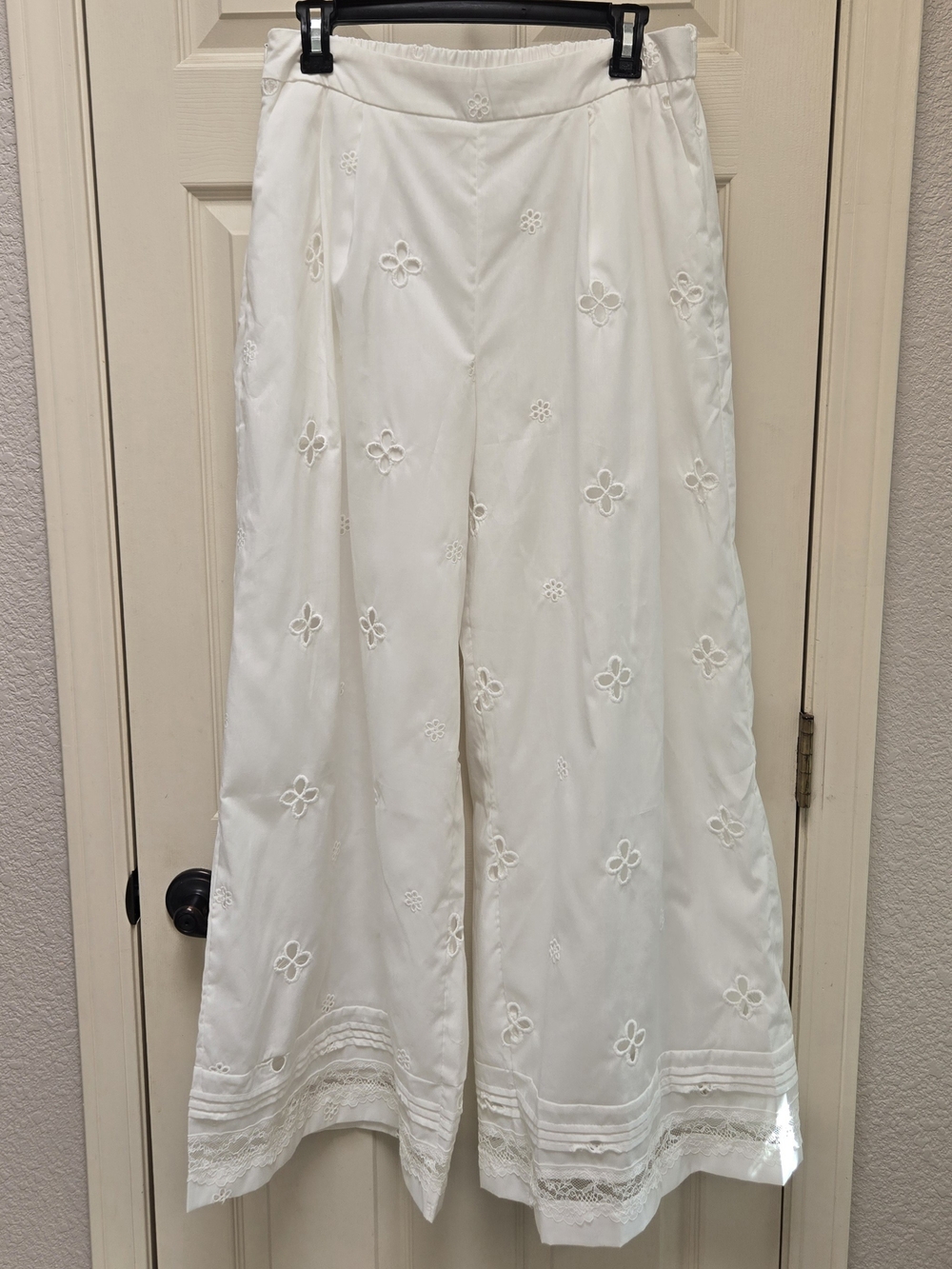 Eyelet Embroidered White Wide-Leg Pants, Large
